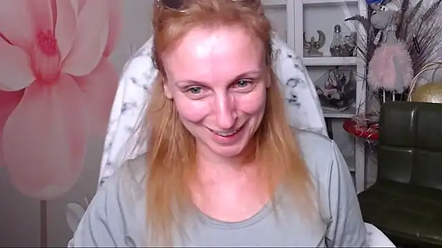 Snapshot of Venus_love1 chatting on 03-21-25, 06:07 Venus love1 online show from 03-21-25, 06:07