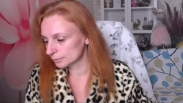 Snapshot of Venus_love1 chatting on 10-16-25, 04:52 Venus love1 online show from 10-16-25, 04:52