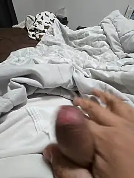 Snapshot of matatan0323 chatting on 10-24-25, 03:03 matatan0323 online show from 10-24-25, 03:03