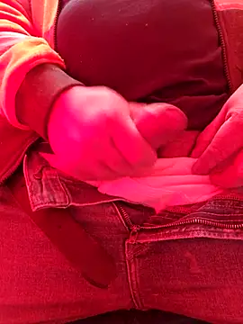 Snapshot of matatan0323 chatting on 12-04-25, 08:50 matatan0323 online show from 12-04-25, 08:50