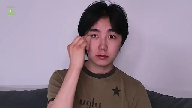 Snapshot of HeejinWang chatting on 06-19-26, 04:28 HeejinWang online show from 06-19-26, 04:28
