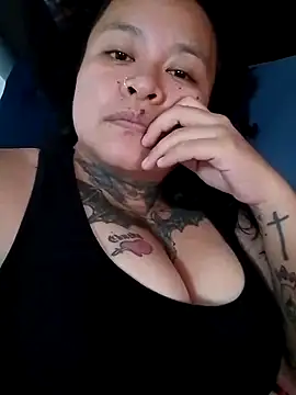 Snapshot of agnesvela chatting on 10-17-25, 06:16 agnesvela online show from 10-17-25, 06:16