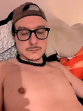 cruiserpup online show from 11-29-25, 01:03