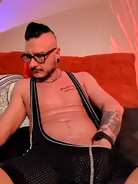 Snapshot of cruiserpup chatting on 02-07-26, 08:12 cruiserpup online show from 02-07-26, 08:12