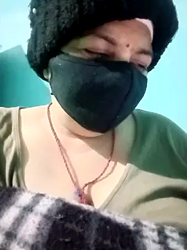 Love-890 online show from 12-18-25, 03:01