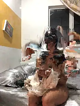 Snapshot of estradiolist chatting on 09-18-25, 12:18 estradiolist online show from 09-18-25, 12:18