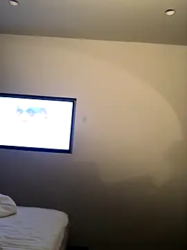 Snapshot of estradiolist chatting on 10-11-25, 12:15 estradiolist online show from 10-11-25, 12:15