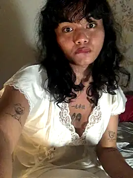 Snapshot of estradiolist chatting on 10-12-25, 02:27 estradiolist online show from 10-12-25, 02:27