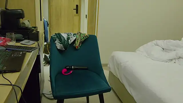 LustfulSin  online show from 11-01-25, 10:12