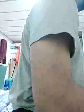 Snapshot of Alecumload chatting on 09-18-25, 02:02 Alecumload online show from 09-18-25, 02:02