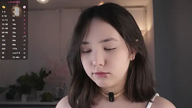 RenaeConnerley online show from 12-21-25, 06:09