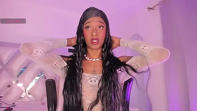 Mia royal online show from 07-18-26, 03:38