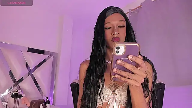 Mia royal online show from 07-19-26, 04:33