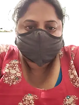 Snapshot of Mmm143 chatting on 09-21-25, 05:58 Mmm143 online show from 09-21-25, 05:58