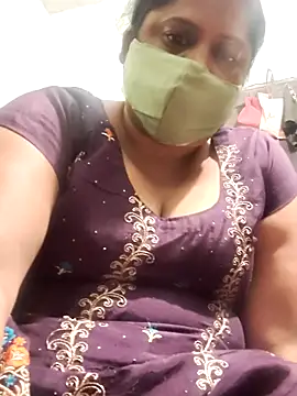 Snapshot of Mmm143 chatting on 10-08-25, 07:44 Mmm143 online show from 10-08-25, 07:44