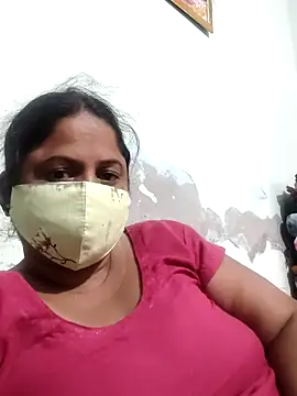 Snapshot of Mmm143 chatting on 10-30-25, 09:33 Mmm143 online show from 10-30-25, 09:33