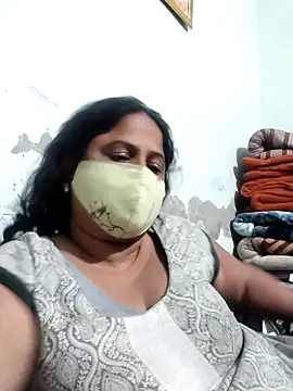 Snapshot of Mmm143 chatting on 11-22-25, 01:10 Mmm143 online show from 11-22-25, 01:10