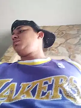 Snapshot of Alex_man23 chatting on 09-18-25, 01:13 Alex man23 online show from 09-18-25, 01:13