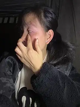 huong-18 online show from 12-21-25, 02:46