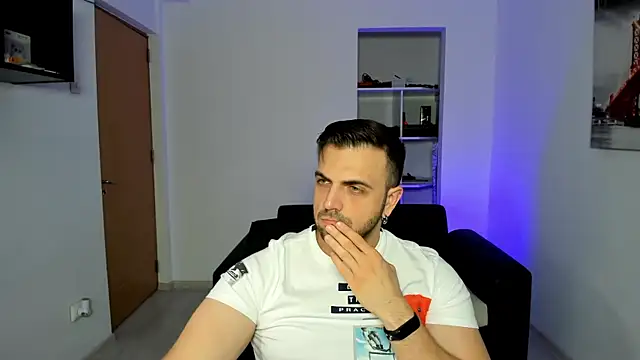 Snapshot of Jace_Thorne chatting on 10-22-25, 03:34 Jace Thorne online show from 10-22-25, 03:34