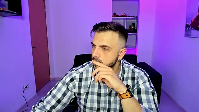 Snapshot of Jace_Thorne chatting on 11-17-25, 06:46 Jace Thorne online show from 11-17-25, 06:46