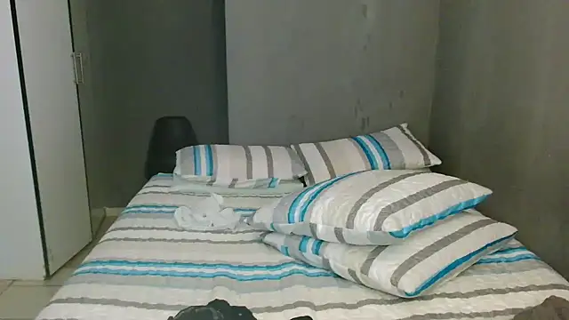 Lillyan N online show from 04-13-26, 08:09