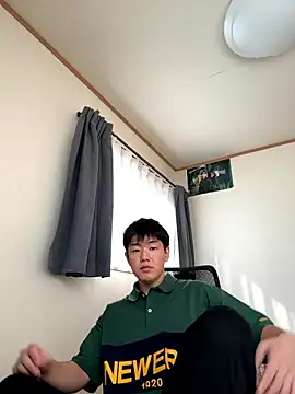 Snapshot of KAMESAN08 chatting on 11-02-25, 04:59 KAMESAN08 online show from 11-02-25, 04:59