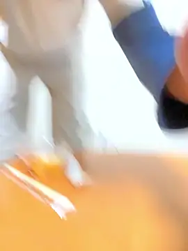 Snapshot of KAMESAN08 chatting on 11-09-25, 04:44 KAMESAN08 online show from 11-09-25, 04:44