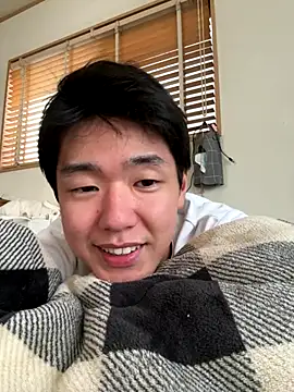 Snapshot of KAMESAN08 chatting on 11-18-25, 05:45 KAMESAN08 online show from 11-18-25, 05:45