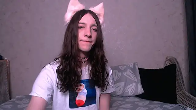 SilverMuse  online show from 10-06-25, 01:03