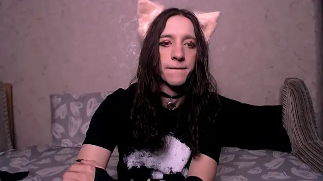 SilverMuse  online show from 10-11-25, 01:49