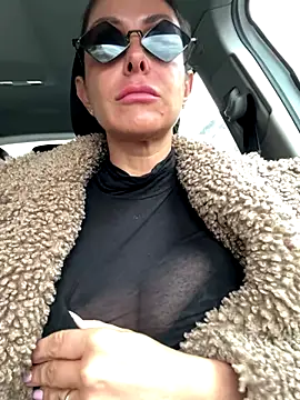 Snapshot of ainaht chatting on 11-18-25, 08:41 ainaht online show from 11-18-25, 08:41