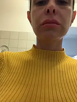 Snapshot of ainaht chatting on 02-06-26, 08:51 ainaht online show from 02-06-26, 08:51