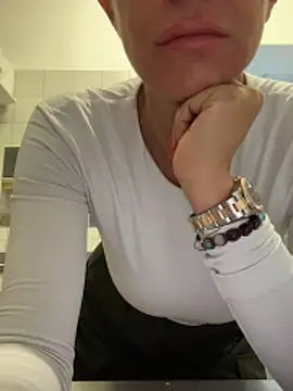 Snapshot of ainaht chatting on 02-08-26, 08:40 ainaht online show from 02-08-26, 08:40