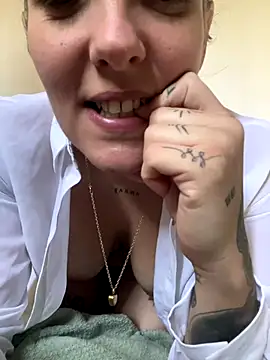 Snapshot of anonyme_hot47 chatting on 11-20-25, 09:53 anonyme hot47 online show from 11-20-25, 09:53