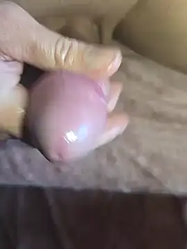 Snapshot of Kadazano chatting on 09-20-25, 11:33 Kadazano online show from 09-20-25, 11:33