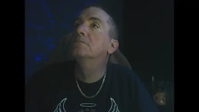 Snapshot of Sex_and_loves chatting on 11-05-25, 03:39 Sex and loves online show from 11-05-25, 03:39