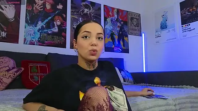 KiraQuinn1 online show from 09-29-25, 02:44