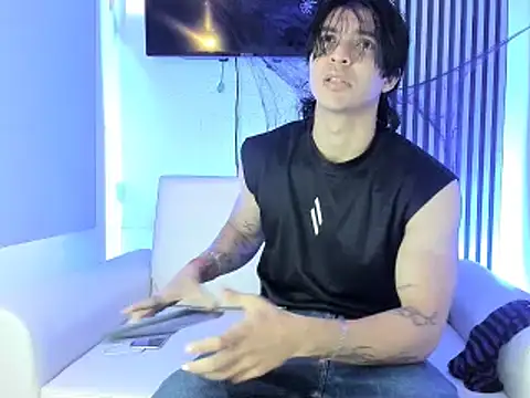 toji luxxer online show from 10-27-25, 08:57