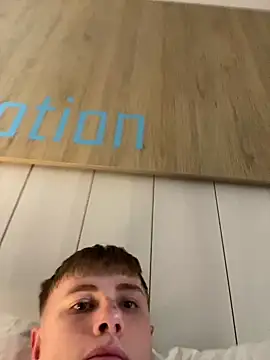 Snapshot of Sammyboy2211 chatting on 10-03-25, 03:31 Sammyboy2211 online show from 10-03-25, 03:31