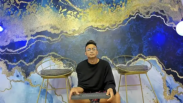 Juicy Creww online show from 11-01-25, 09:55