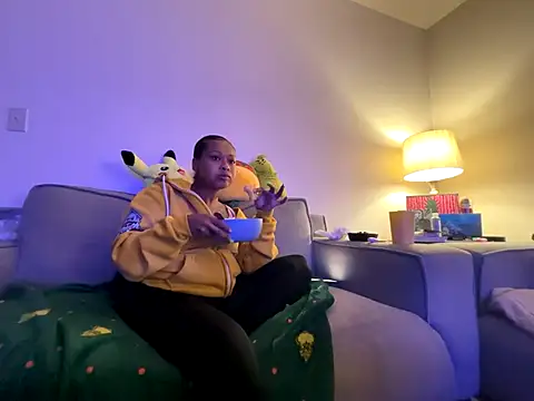 Snapshot of GoddessFatPuss chatting on 09-17-25, 03:41 GoddessFatPuss online show from 09-17-25, 03:41