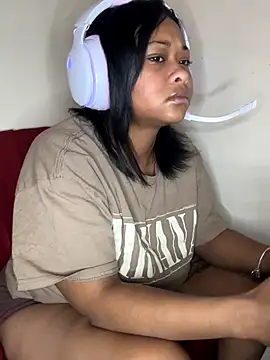 Snapshot of GoddessFatPuss chatting on 12-16-25, 07:57 GoddessFatPuss online show from 12-16-25, 07:57