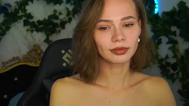 Snapshot of ShyySiren chatting on 11-27-25, 08:38 ShyySiren online show from 11-27-25, 08:38