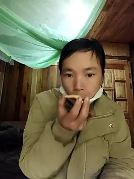 Snapshot of lily-00 chatting on 11-20-25, 08:36 lily-00 online show from 11-20-25, 08:36