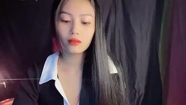 Snapshot of Lyly4757 chatting on 10-09-25, 11:03 Lyly4757 online show from 10-09-25, 11:03