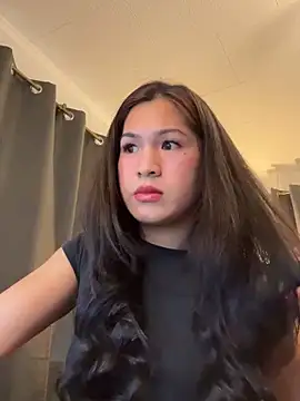 ZoeyJohnson online show from 10-27-25, 04:16