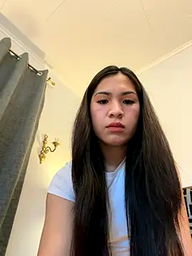 ZoeyJohnson online show from 11-25-25, 06:13