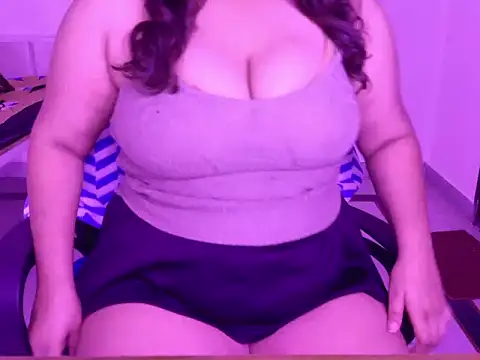 Snapshot of _Ameera_ chatting on 10-06-25, 03:31 Ameera online show from 10-06-25, 03:31