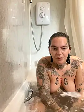 DIRTY PAISLEY X online show from 10-20-25, 03:12